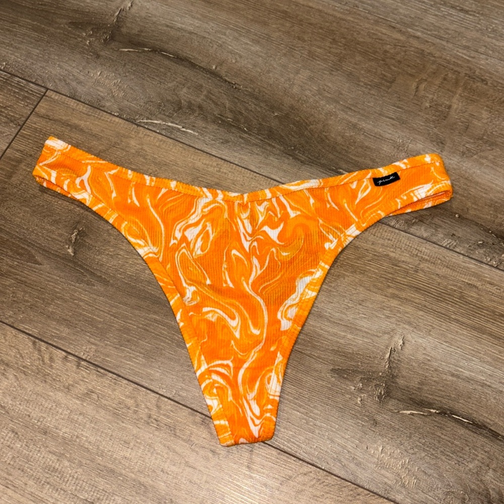 PINK Victoria’s Secret Thong Panty